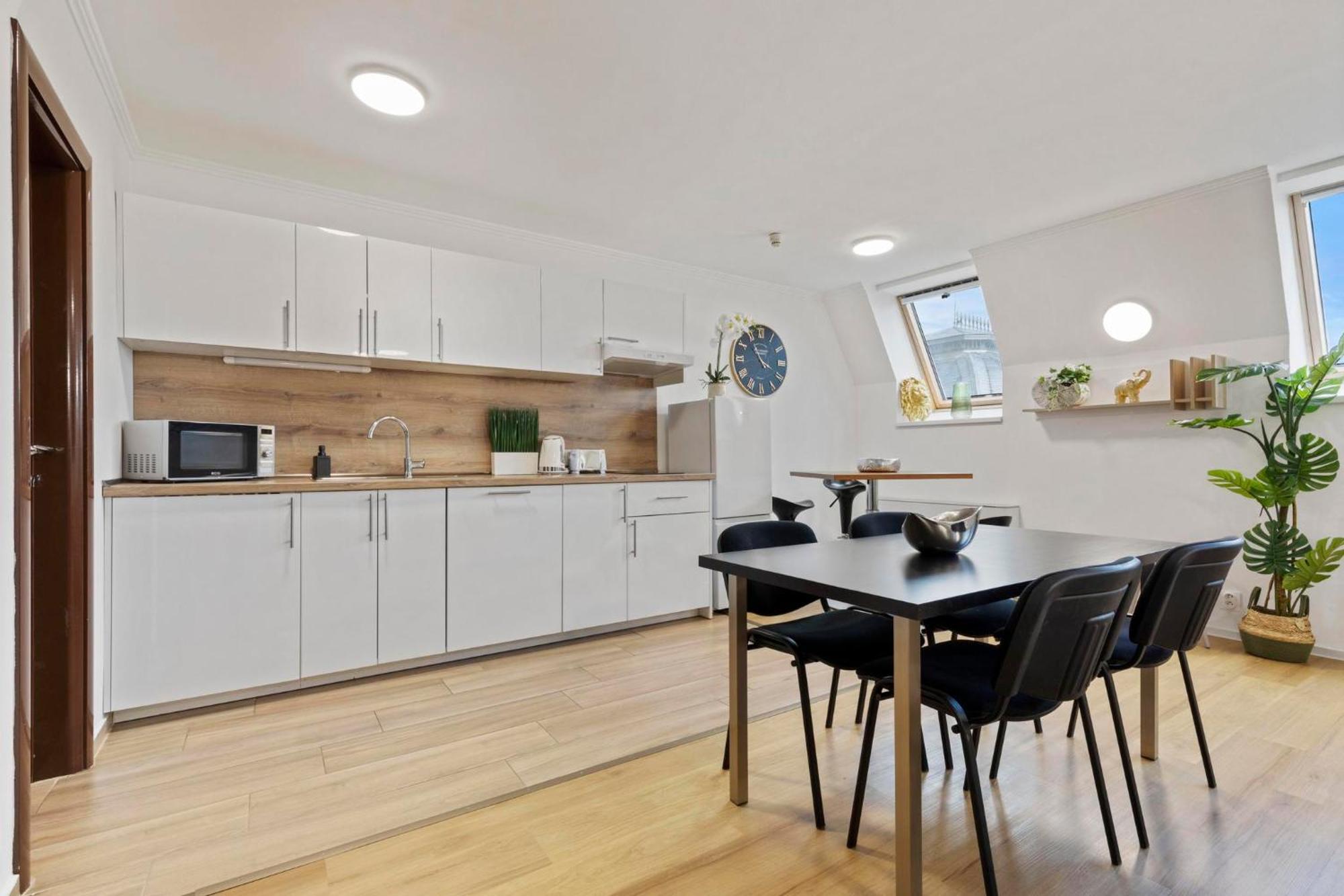 Family Hub In Centre Apartment Bratislava Exterior photo